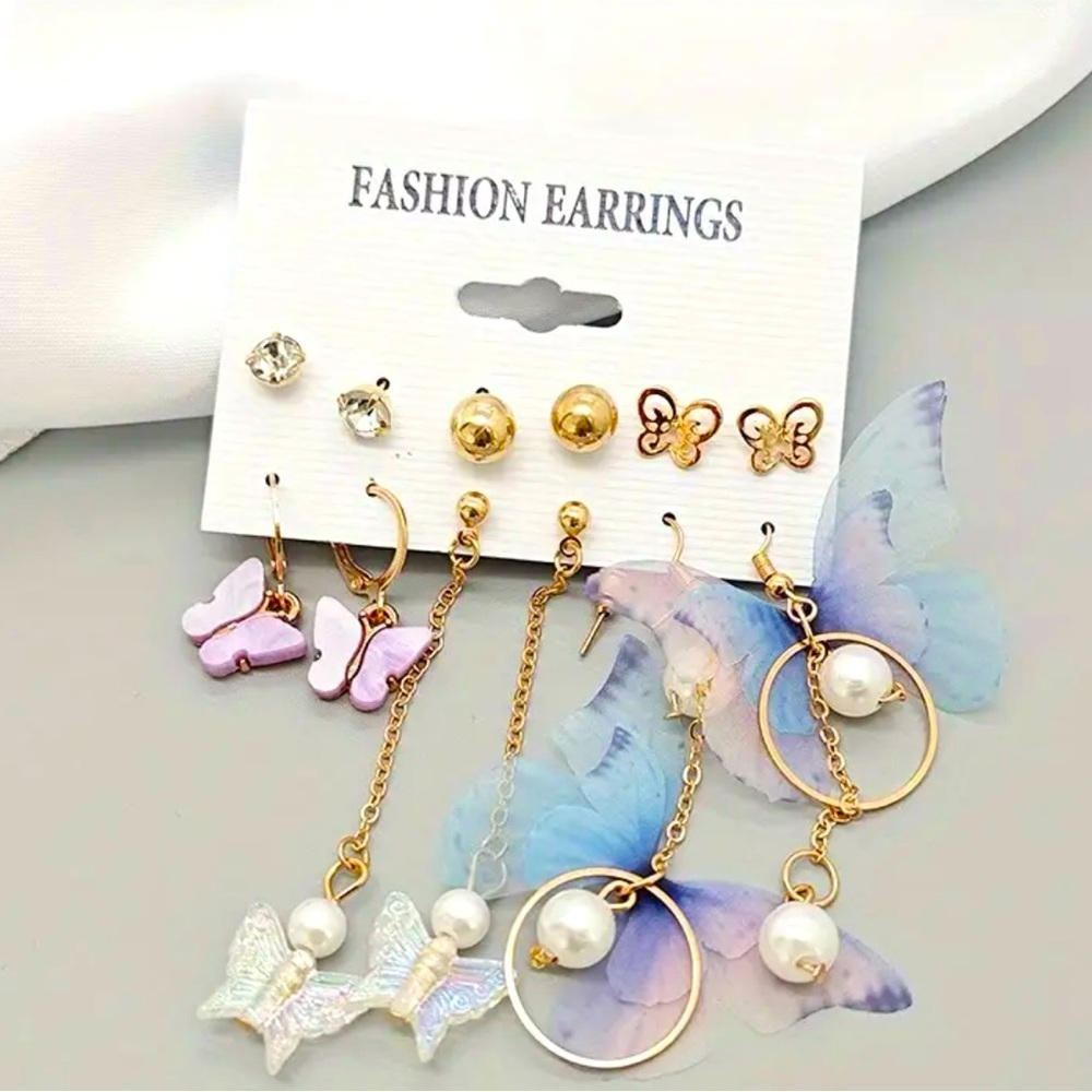 ❌SOLD❌Butterfly Earring Set
